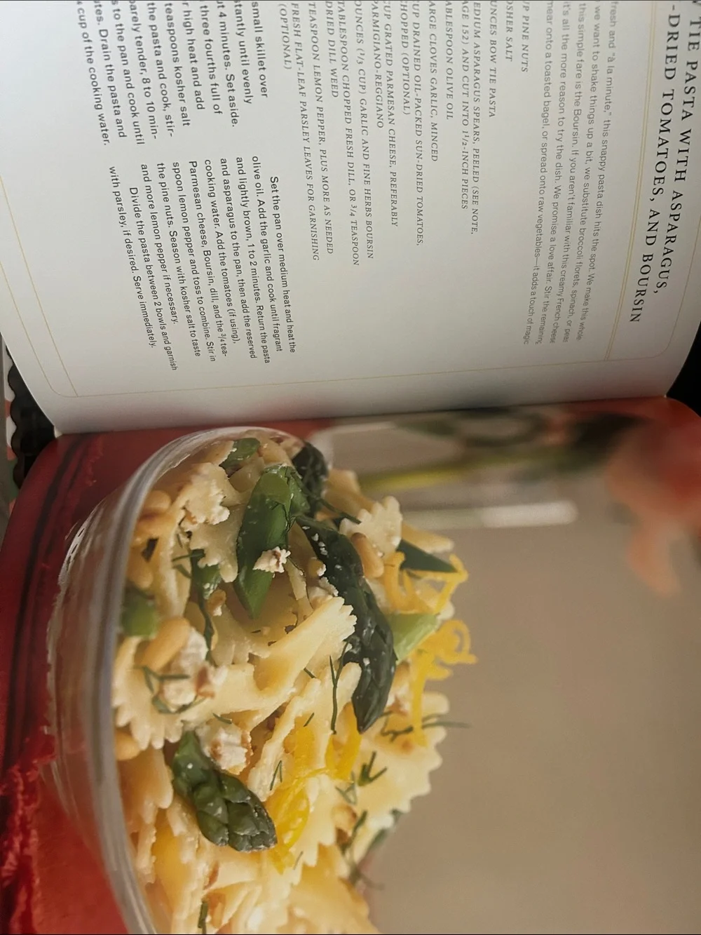 Crate&Barrel Cookbook hardcover 272 pages